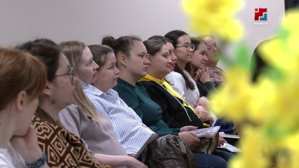 В республиканском Перинатальном центре ответили на вопросы будущих мам, а также рассказали и показали, как устроено медицинское учреждение, где им в скором времени предстоит приятное событие