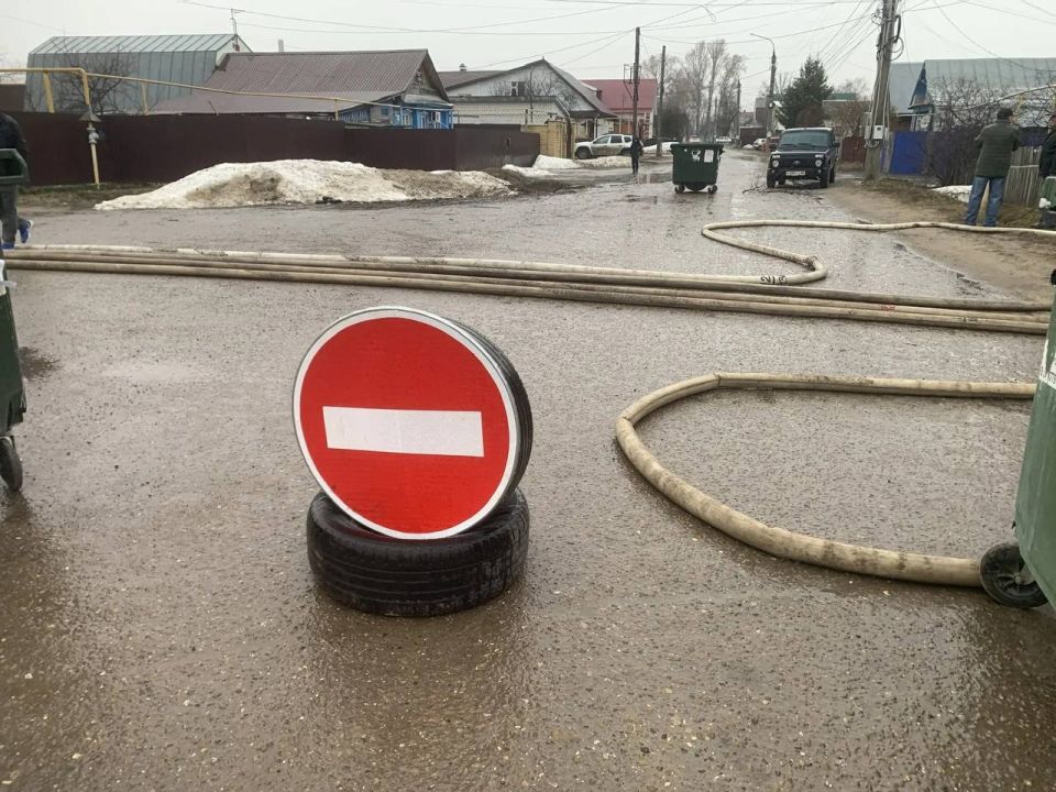 В Волжске продолжаются работы по устранению подтопления в частном секторе