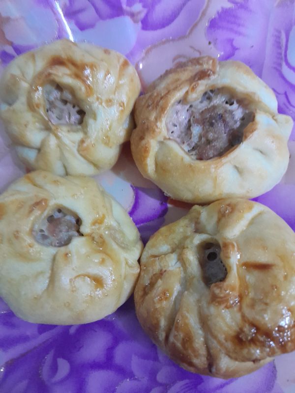 Вкусные беляши, запеченные в духовке: простой рецепт для гурманов