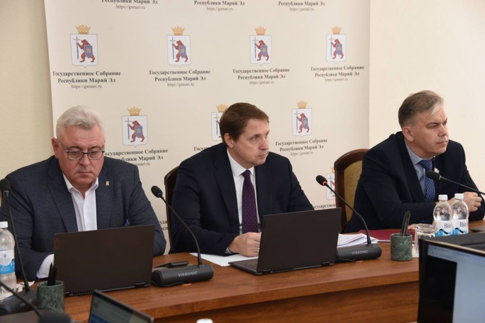 Комитеты приступили к подготовке пятнадцатой сессии: 26 проектов документов проходят оценку и нулевое чтение