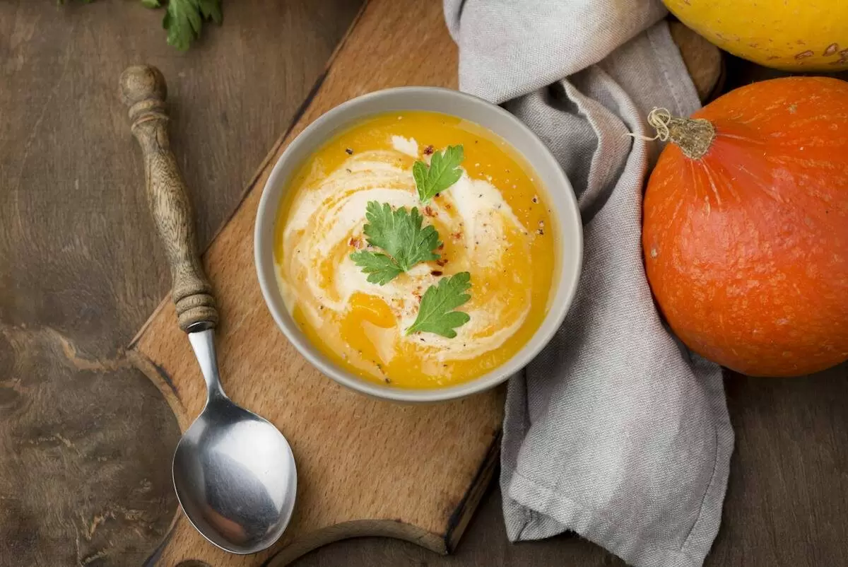 Топ-3 согревающих супа для осенних вечеров