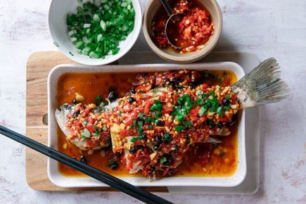 Эксплозия вкуса: паровая рыба с острым соусом из Хунаня всего за 20 минут