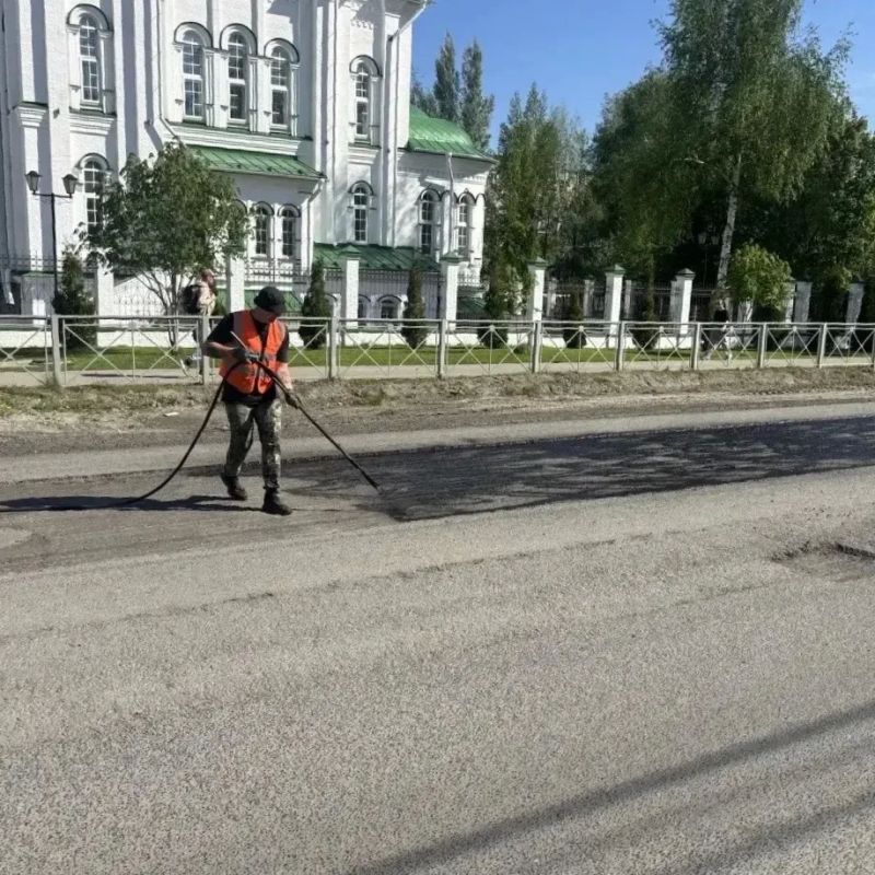 Антон Трудинов: Жаркие выходные в Йошкар-Оле: не только погода, но и дороги! Антон Трудинов: Жаркие выходные в Йошкар-Оле: не только погода, но и дороги!