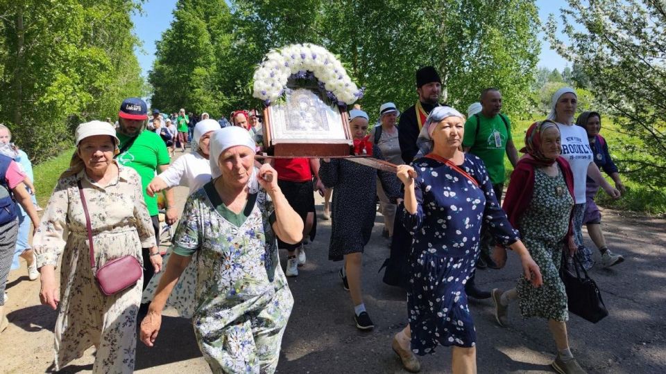 Крестный ход с Седмиезерной иконой дошёл до Звениговского района