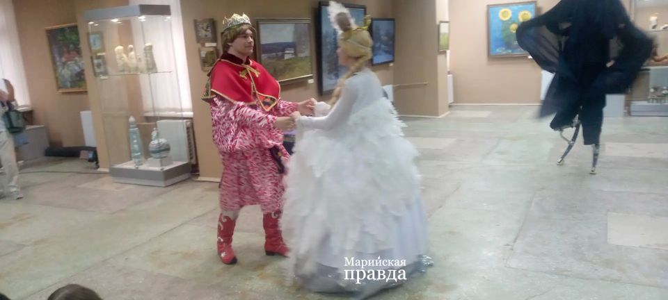 В Йошкар-Оле прошла акция «Ночь музеев» В Йошкар-Оле прошла акция «Ночь музеев»