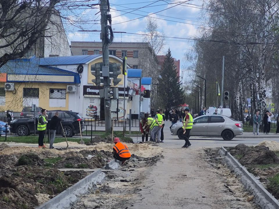 Пешеходная зона по нечётной стороне ул. Строителей от дома 3 до ул. Прохорова обретает новые очертания Пешеходная зона по нечётной стороне ул. Строителей от дома 3 до ул. Прохорова обретает новые очертания