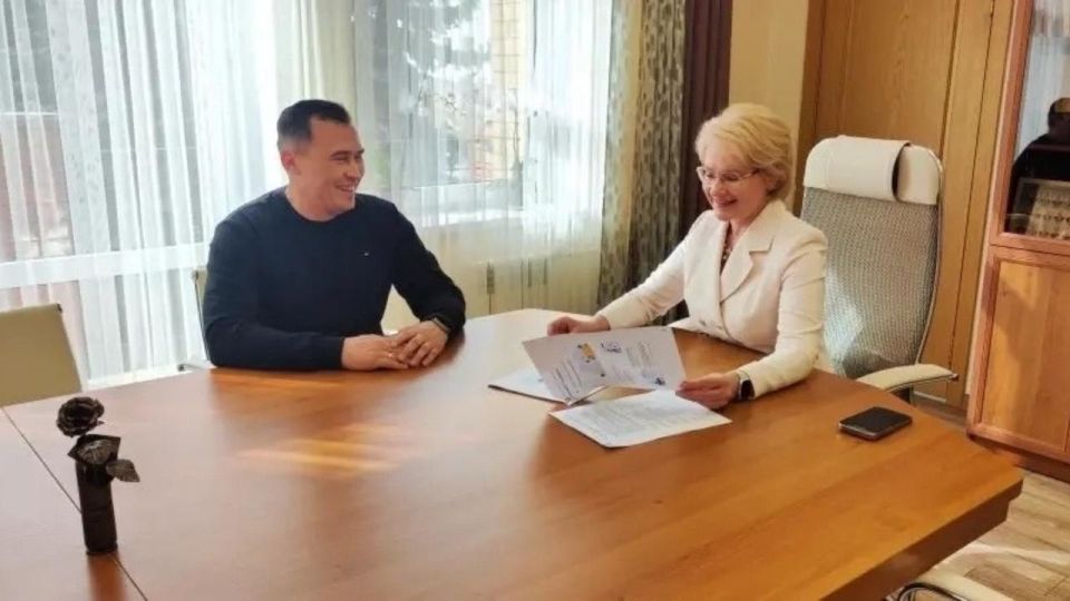 Лариса Ревуцкая обсудила с героем Марий Эл проведение «Уроков мужества»