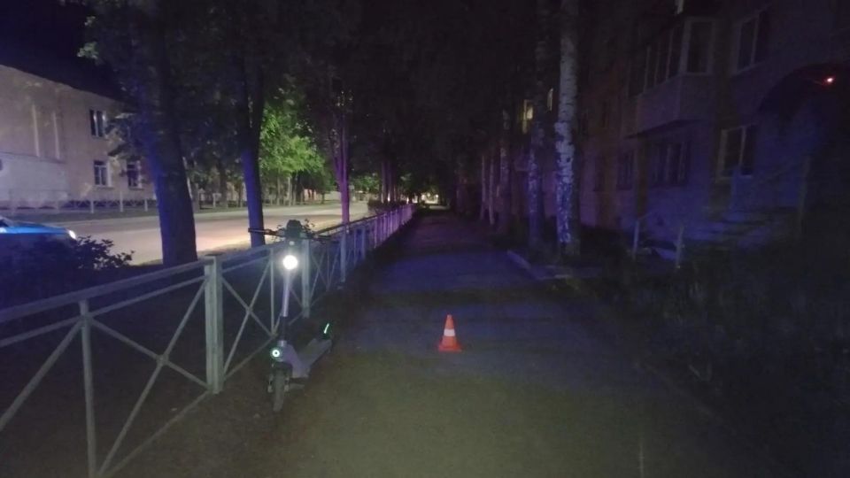 В Йошкар-Оле девочка-подросток с другом на электросамокате сбили женщину