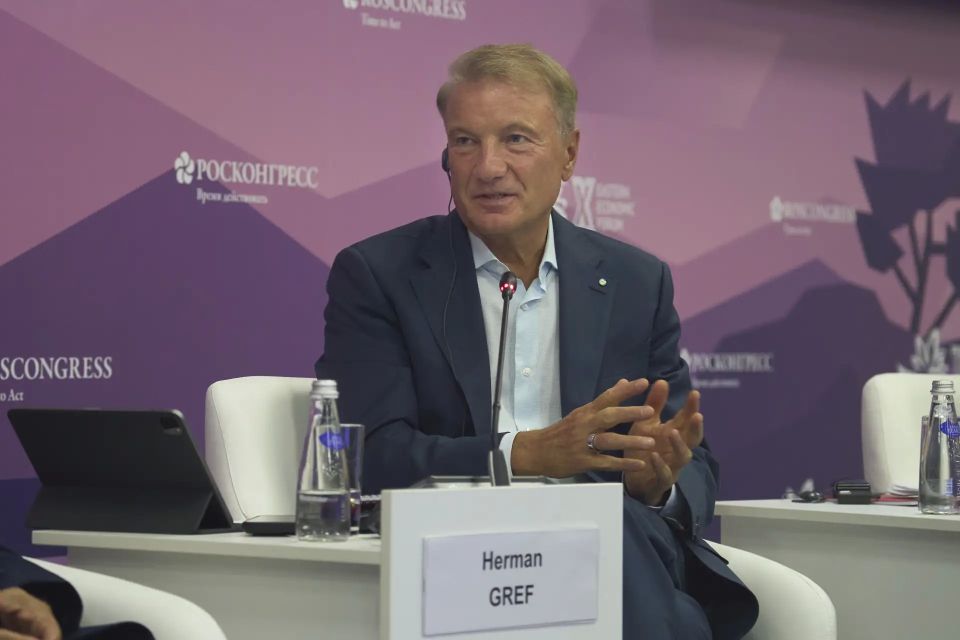 Председатель правления «Сбера» Герман Греф получил статус «выдающегося приглашенного профессора» в китайском университете Цинхуа, который считается ведущим технологическим университетом Китая и регулярно входит в число...