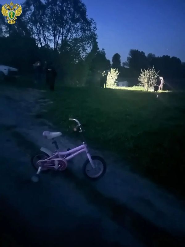 По оперативной информации, около 19 часов 19.05.2026 в пруду «Отарский» д. Отары Оршанского района утонули две девочки 2020 и 2014 г.р