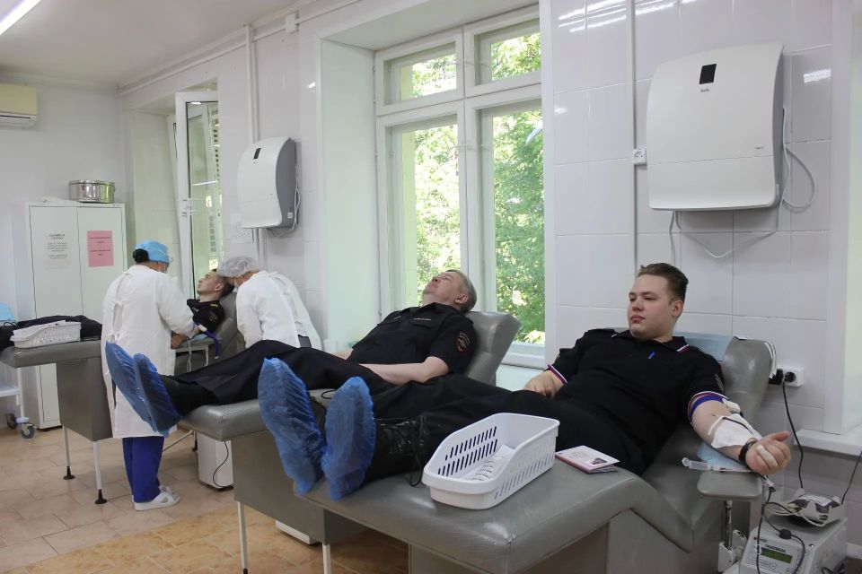 Сотрудники правоохранительных органов Марий Эл внесли свой вклад в пополнение запасов донорской крови в республике Сотрудники правоохранительных органов Марий Эл внесли свой вклад в пополнение запасов донорской крови в республике