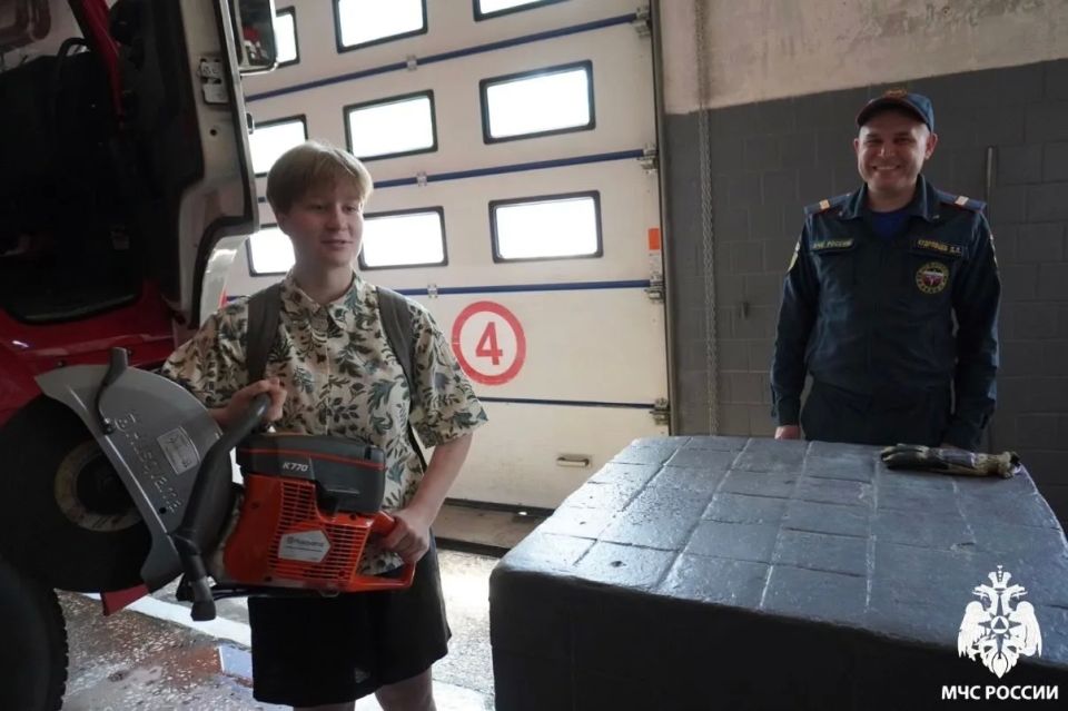 Уверены, 20 мая надолго запомнится воспитанникам 8-го класса средней общеобразовательной школы №14 Уверены, 20 мая надолго запомнится воспитанникам 8-го класса средней общеобразовательной школы №14