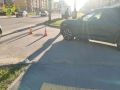 По оперативной информации, 02.06.2026 около 17 часов у д. 6 по бульвару Ураева при выезде с прилегающей территории мужчина 1994 г.р., управляя автомобилем марки Geely Atlas, совершил наезд на двух женщин, которые переходили...