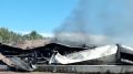 Полыхающий ангар в Волжске на 8 тысячах квадратах тушили 47 человек