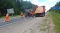 На загородных трассах Марий Эл трещины заливают битумной эмульсией