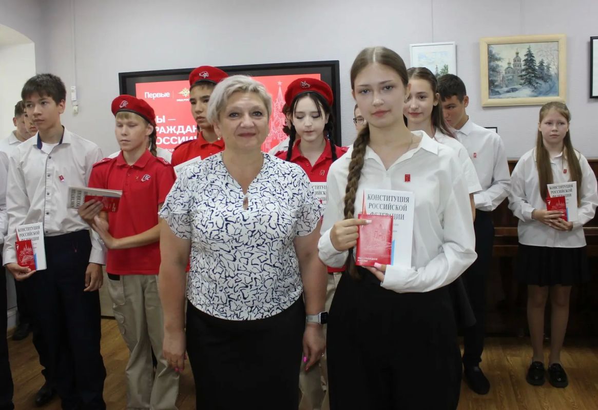 В Республике Марий Эл состоялось торжественное вручение паспортов Российской Федерации в рамках акции «Мы – граждане России» В Республике Марий Эл состоялось торжественное вручение паспортов Российской Федерации в рамках акции «Мы – граждане России»