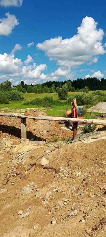 На реке Толмань у деревни Малая Шимшурга Новоторъяльского округа Марий Эл ведется аварийно-восстановительная работа на гидротехническом сооружении На реке Толмань у деревни Малая Шимшурга Новоторъяльского округа Марий Эл ведется аварийно-восстановительная работа на гидротехническом сооружении