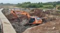 На реке Толмань у деревни Малая Шимшурга Новоторъяльского округа Марий Эл ведется аварийно-восстановительная работа на гидротехническом сооружении