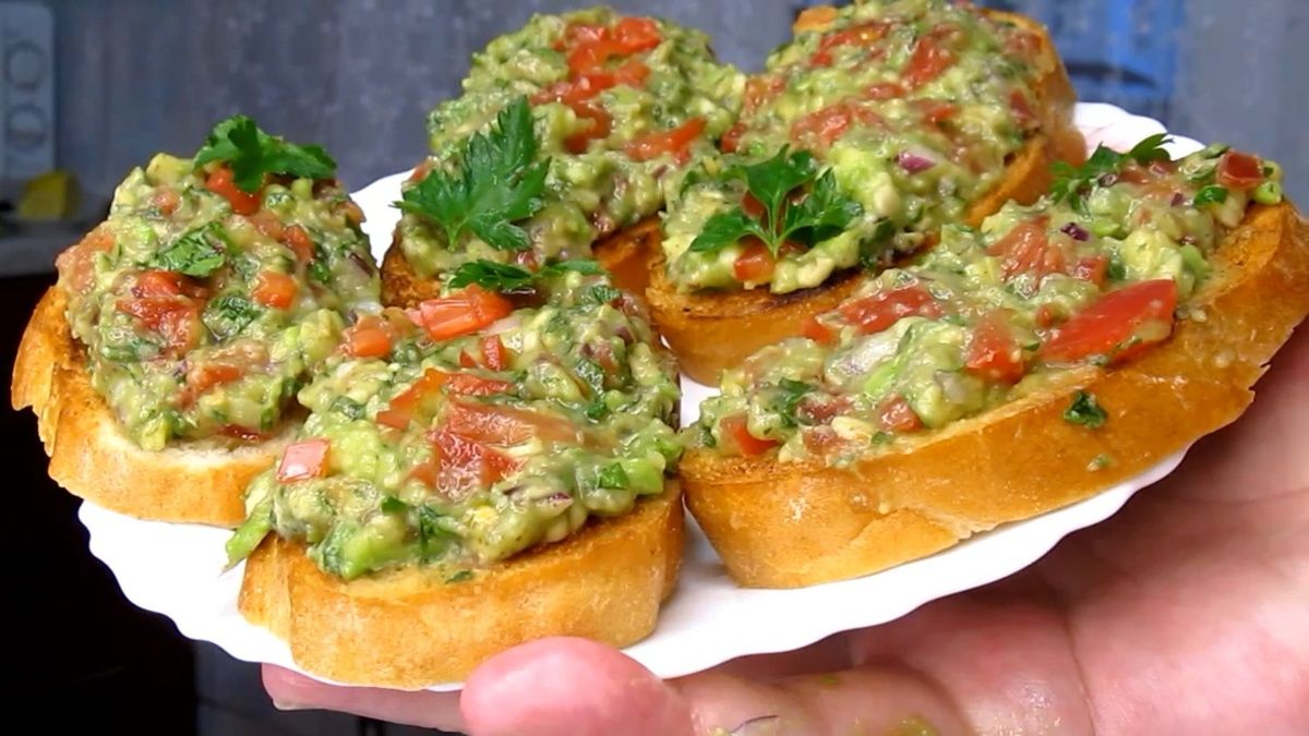 Как приготовить идеальные авокадо-бутерброды: быстро и вкусно
