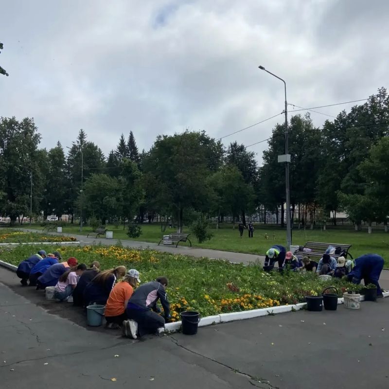 Лето — время не только отдыха, но и труда! Лето — время не только отдыха, но и труда!
