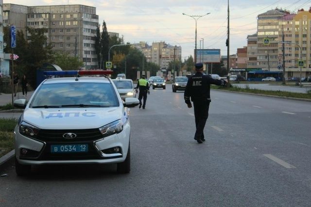 В Волжске сотрудники Госавтоинспекции рассказывают о причинах ДТП будущим водителям В Волжске сотрудники Госавтоинспекции рассказывают о причинах ДТП будущим водителям