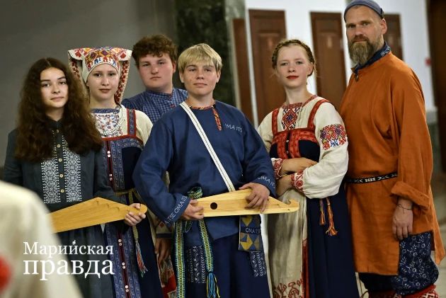 В Йошкар-Оле собрались финно-угры со всей России: от Карелии до Югры В Йошкар-Оле собрались финно-угры со всей России: от Карелии до Югры