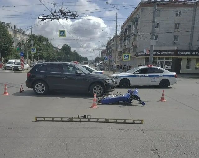 В Волжске сотрудники Госавтоинспекции рассказывают о причинах ДТП будущим водителям В Волжске сотрудники Госавтоинспекции рассказывают о причинах ДТП будущим водителям