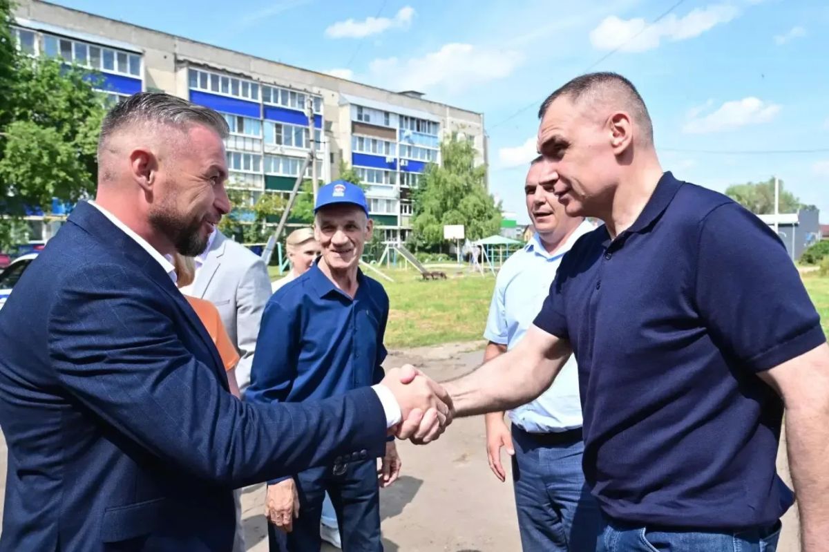 Юрий Зайцев: Во время рабочей поездки в Волжский муниципальный округ посетил выездную акцию «День здоровья» в Приволжской амбулатории Юрий Зайцев: Во время рабочей поездки в Волжский муниципальный округ посетил выездную акцию «День здоровья» в Приволжской амбулатории