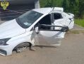 В Куженерском районе водитель LADA Iskra, пяытаясь объехать на дороге животное, не справилась с управлением и столкнулась с автобусной остановкой
