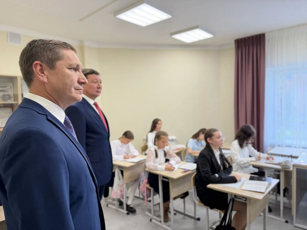 Антон Трудинов: После масштабного капитального ремонта свои двери распахнула обновленная детская школа искусств №6 на улице Фестивальной Антон Трудинов: После масштабного капитального ремонта свои двери распахнула обновленная детская школа искусств №6 на улице Фестивальной