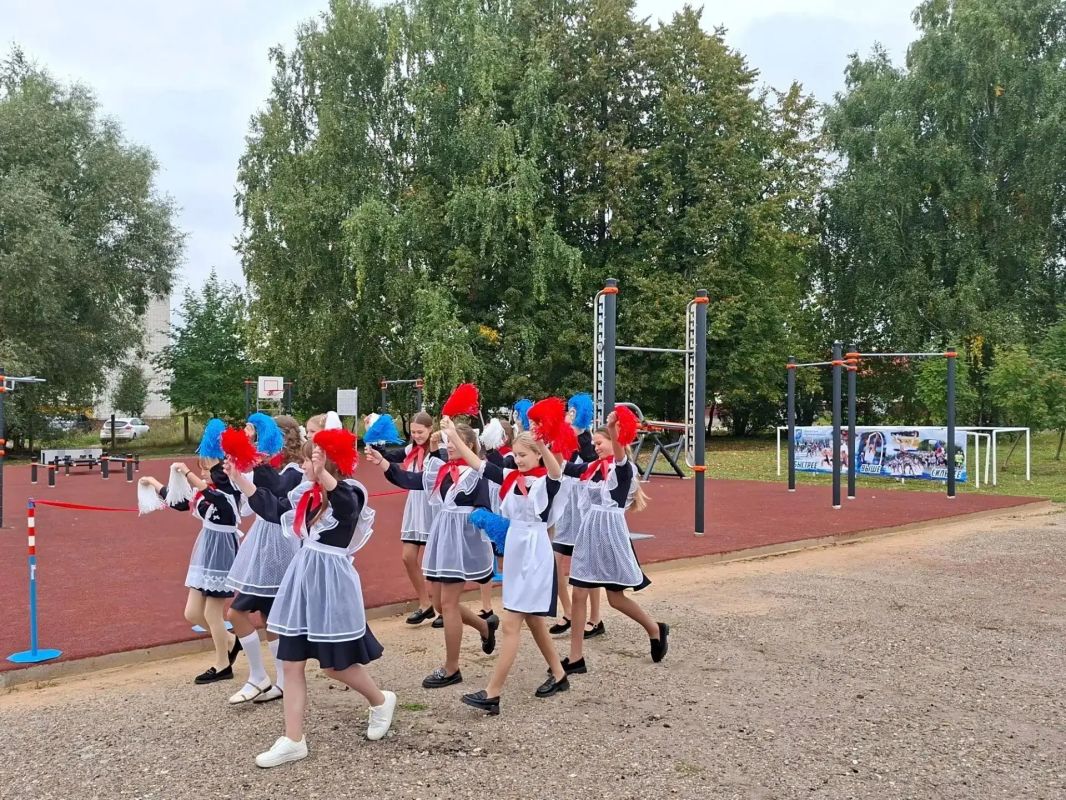 В селе Новые Параты Волжского округа Марий Эл открыли малую спортивную площадку ГТО В селе Новые Параты Волжского округа Марий Эл открыли малую спортивную площадку ГТО