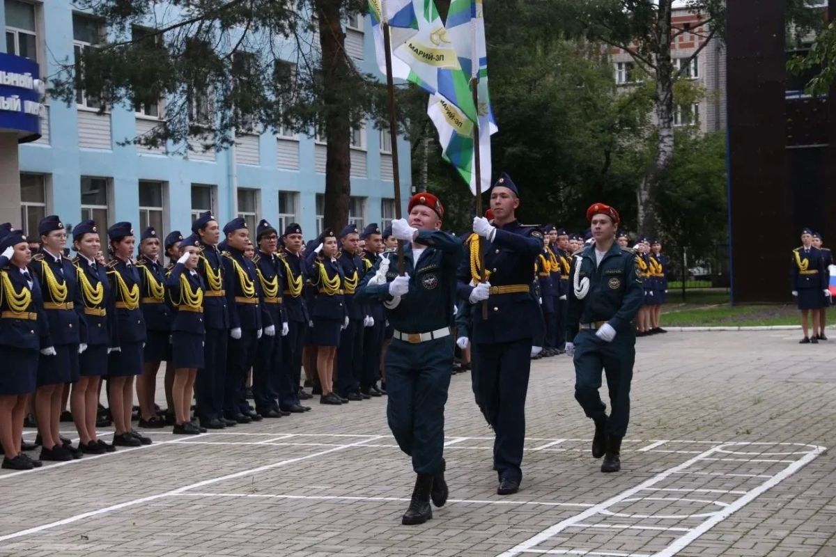 В Республике Марий Эл правоохранители и общественники проводят «Разговоры о важном» со школьниками В Республике Марий Эл правоохранители и общественники проводят «Разговоры о важном» со школьниками