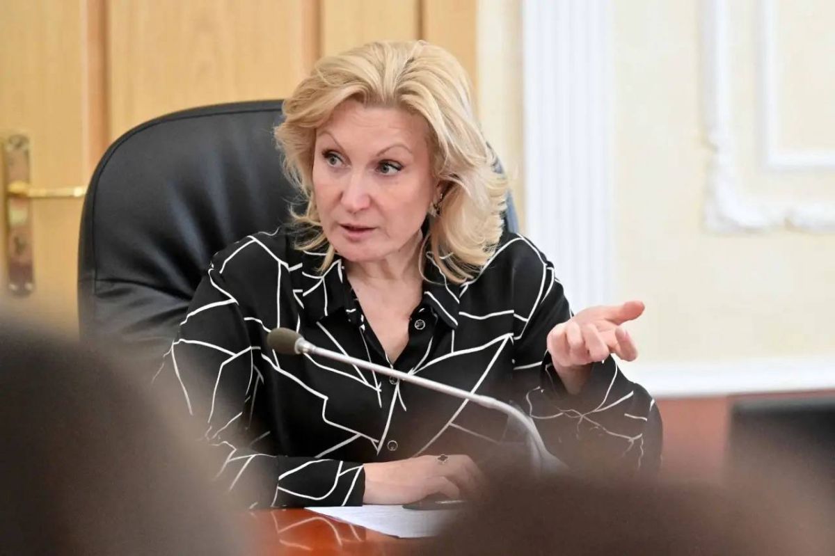 Первый заместитель Председателя Правительства Марий Эл вручила студенческие билеты будущим управленцам Первый заместитель Председателя Правительства Марий Эл вручила студенческие билеты будущим управленцам
