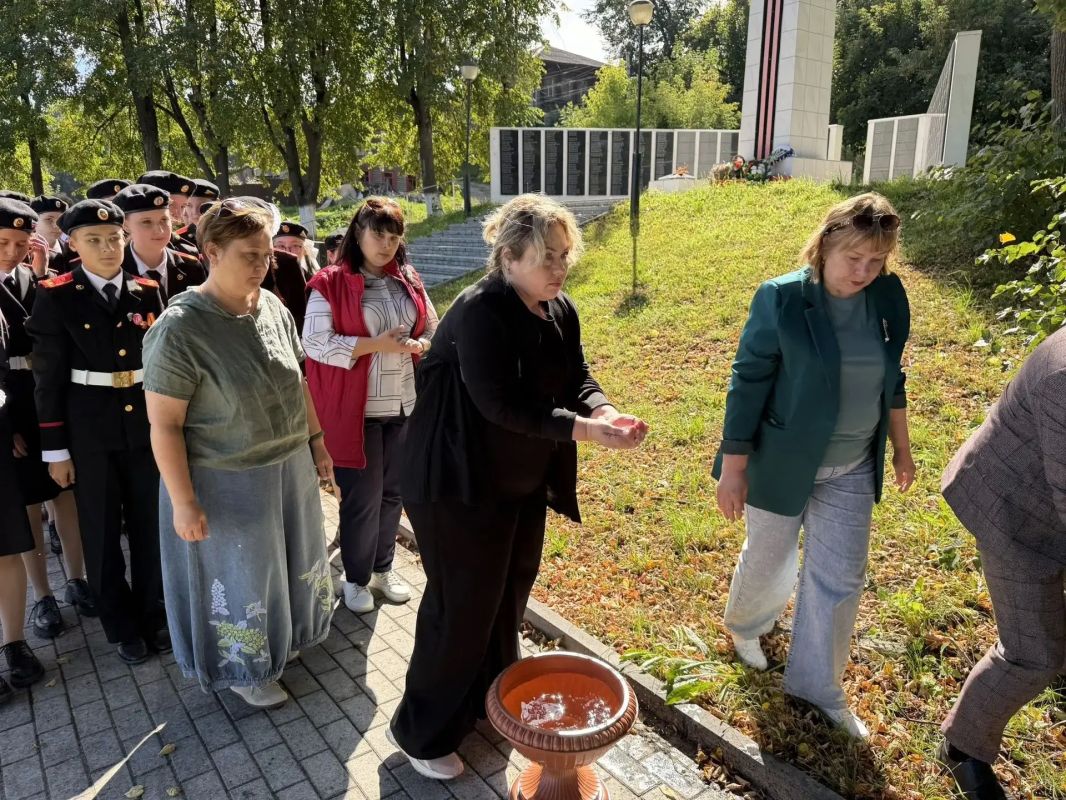 Сегодня, 3 сентября, в России отмечается День солидарности в борьбе с терроризмом Сегодня, 3 сентября, в России отмечается День солидарности в борьбе с терроризмом