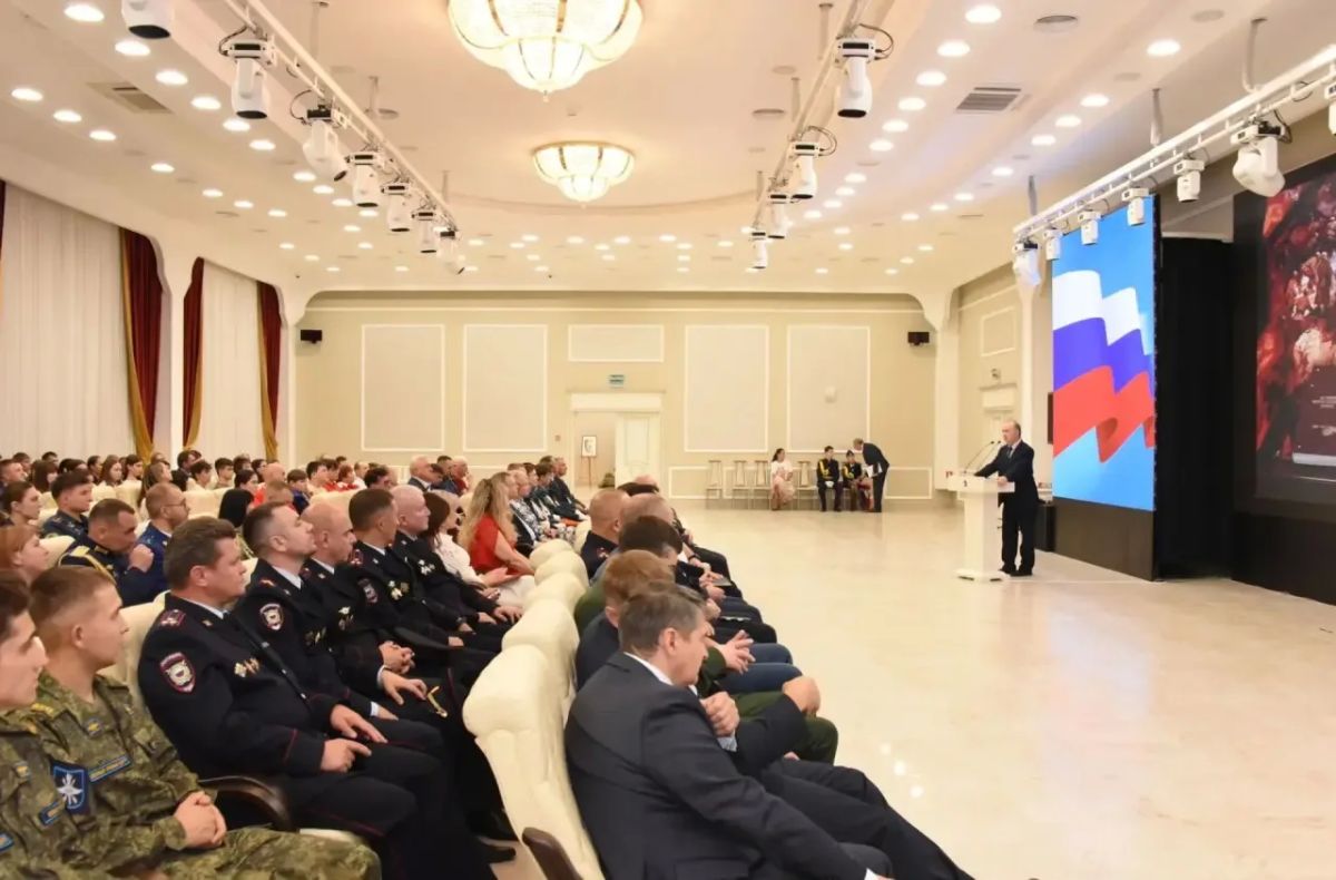 Активисты «Бессмертного полка» удостоены наград Государственного Собрания Республики Марий Эл Активисты «Бессмертного полка» удостоены наград Государственного Собрания Республики Марий Эл