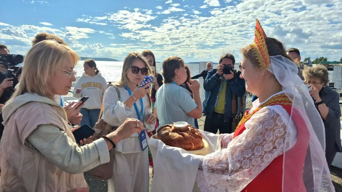 Недавно состоялся первый пробный рейс на скоростных судах по Волге по маршруту Чебоксары – Васильсурк – Юрино Недавно состоялся первый пробный рейс на скоростных судах по Волге по маршруту Чебоксары – Васильсурк – Юрино