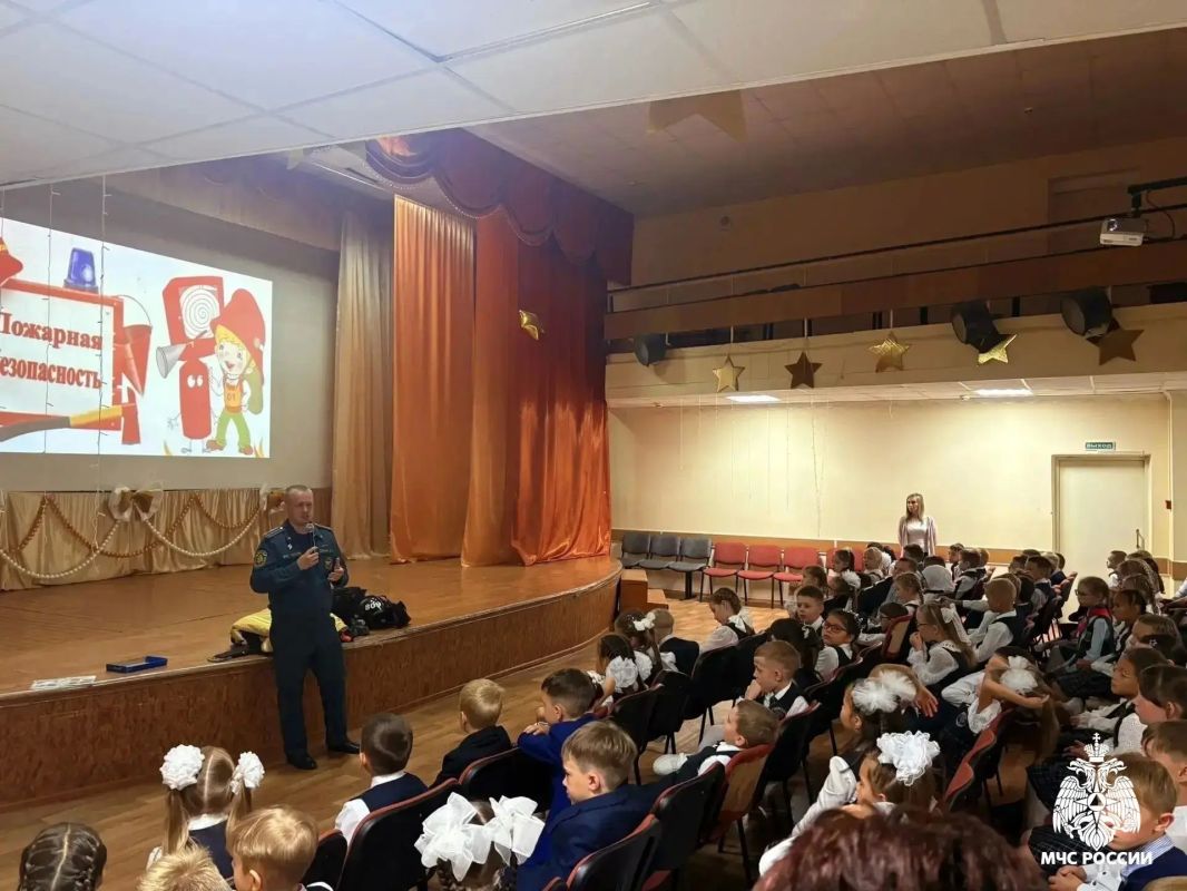 Начался новый учебный год, пришло время напомнить ребятам основные правила пожарной безопасности, подзабытые вовремя длинных летних каникул Начался новый учебный год, пришло время напомнить ребятам основные правила пожарной безопасности, подзабытые вовремя длинных летних каникул