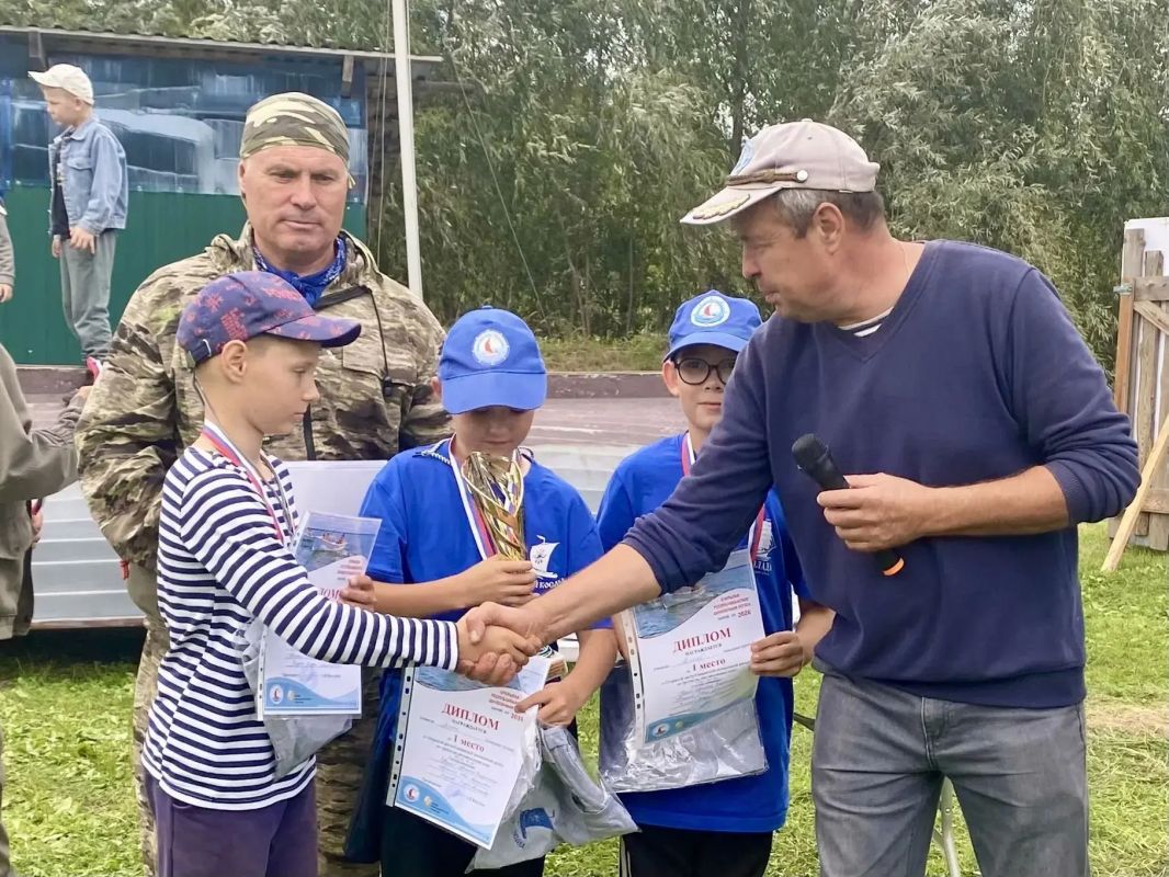 Шлюпочная регата по гребле в Козьмодемьянске Шлюпочная регата по гребле в Козьмодемьянске