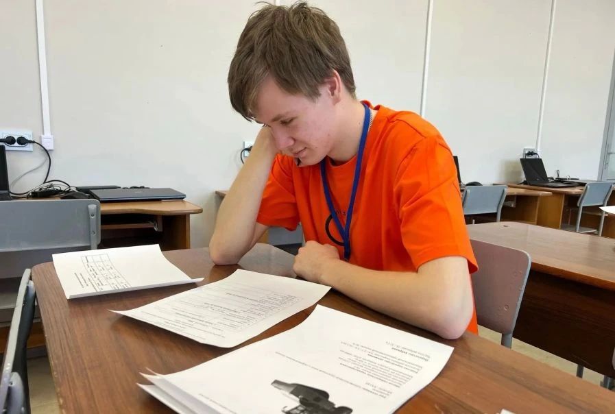 «Все началось с ключа на 17»: история успеха студента Автодорожного техникума Павла Новоселова «Все началось с ключа на 17»: история успеха студента Автодорожного техникума Павла Новоселова