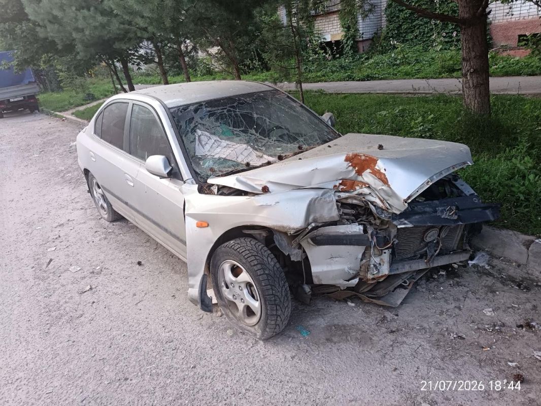 В Йошкар-Оле начали убирать брошенные автомобили с городских территорий В Йошкар-Оле начали убирать брошенные автомобили с городских территорий