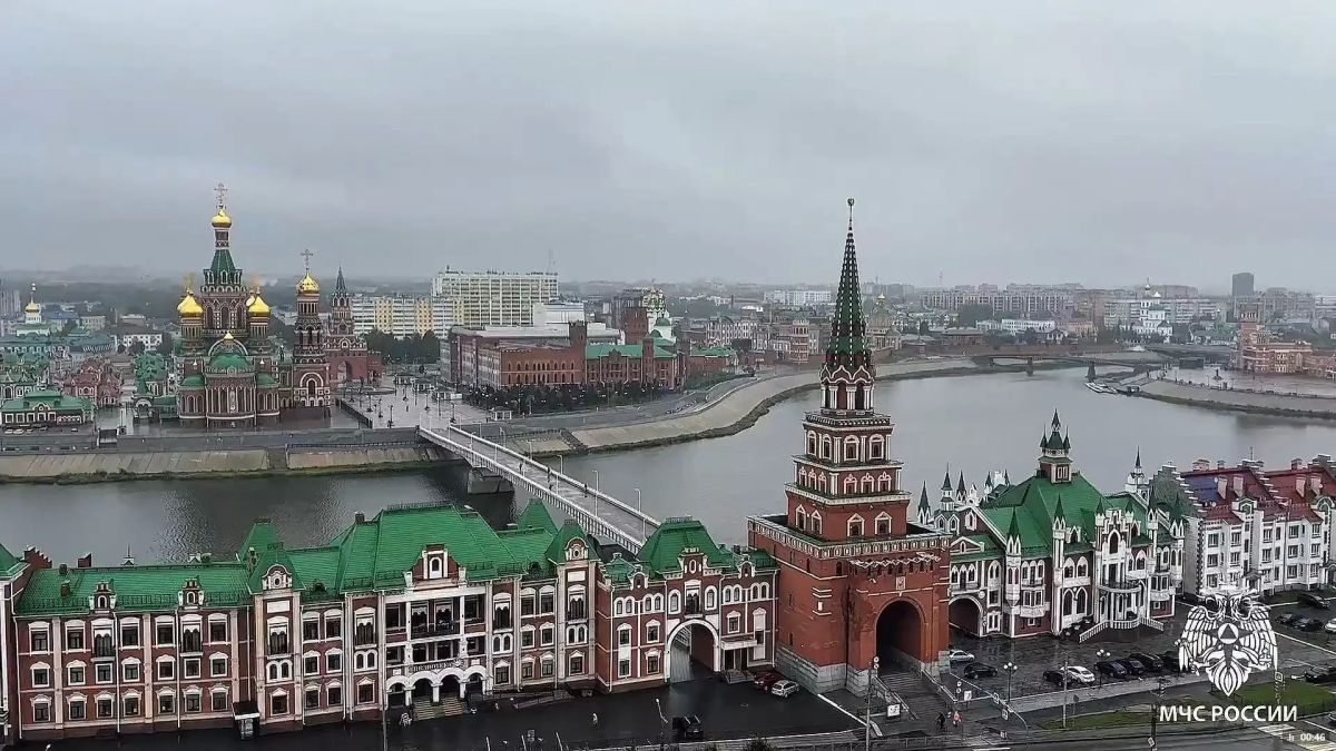 В Йошкар-Оле огнеборцы поднялись на 16-й этаж дома за 1 минуту 45 секунд В Йошкар-Оле огнеборцы поднялись на 16-й этаж дома за 1 минуту 45 секунд