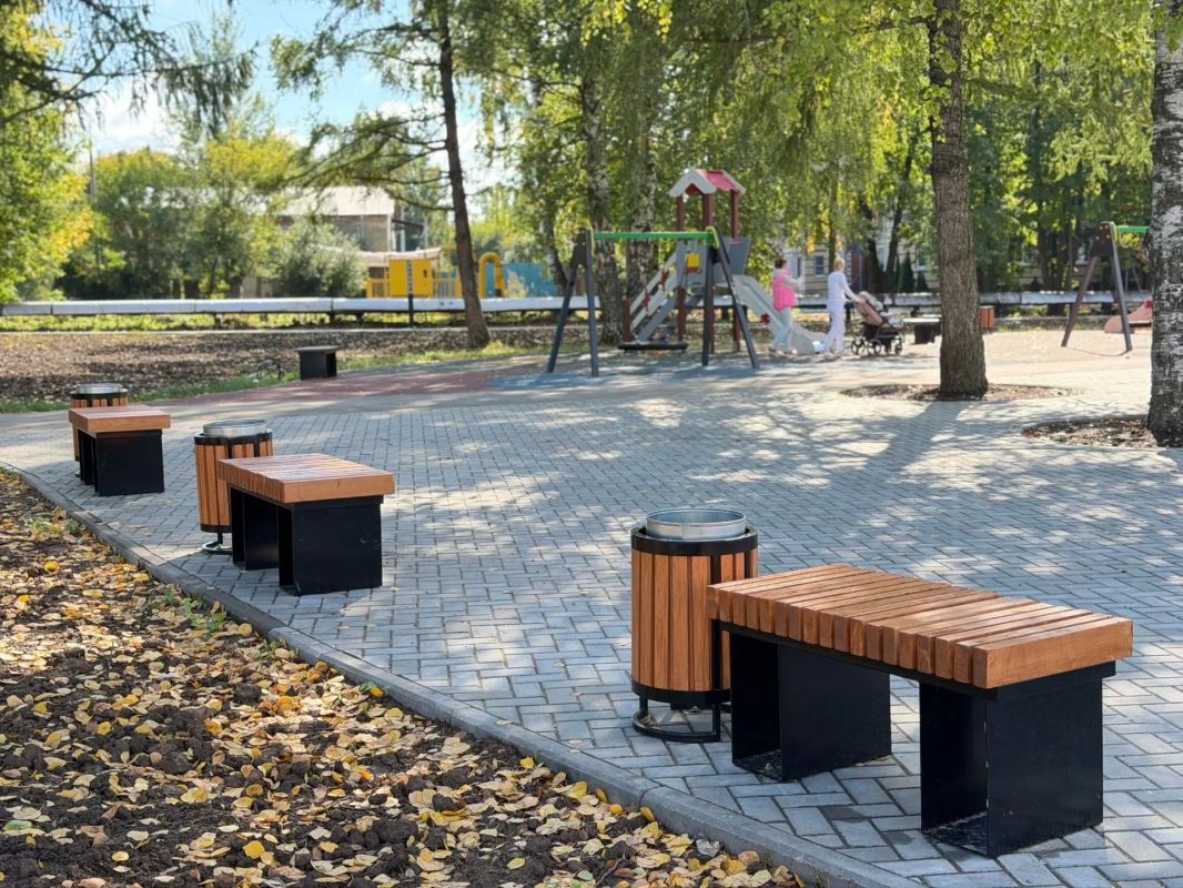 В Семеновке открылась новая сцена и спортплощадка В Семеновке открылась новая сцена и спортплощадка