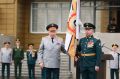 Уроженец Козьмодемьянска, Герой России полковник Леонид Рыжов принял Боевое знамя, которое было вручено Челябинскому высшему танковому командному училищу