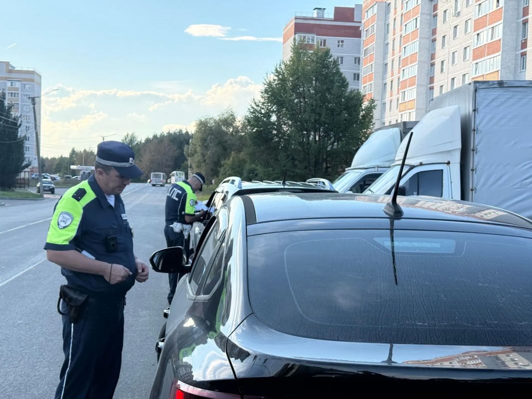 В Волжске автоинспекторы провели акцию «Маленький пассажир – большая ответственность» В Волжске автоинспекторы провели акцию «Маленький пассажир – большая ответственность»