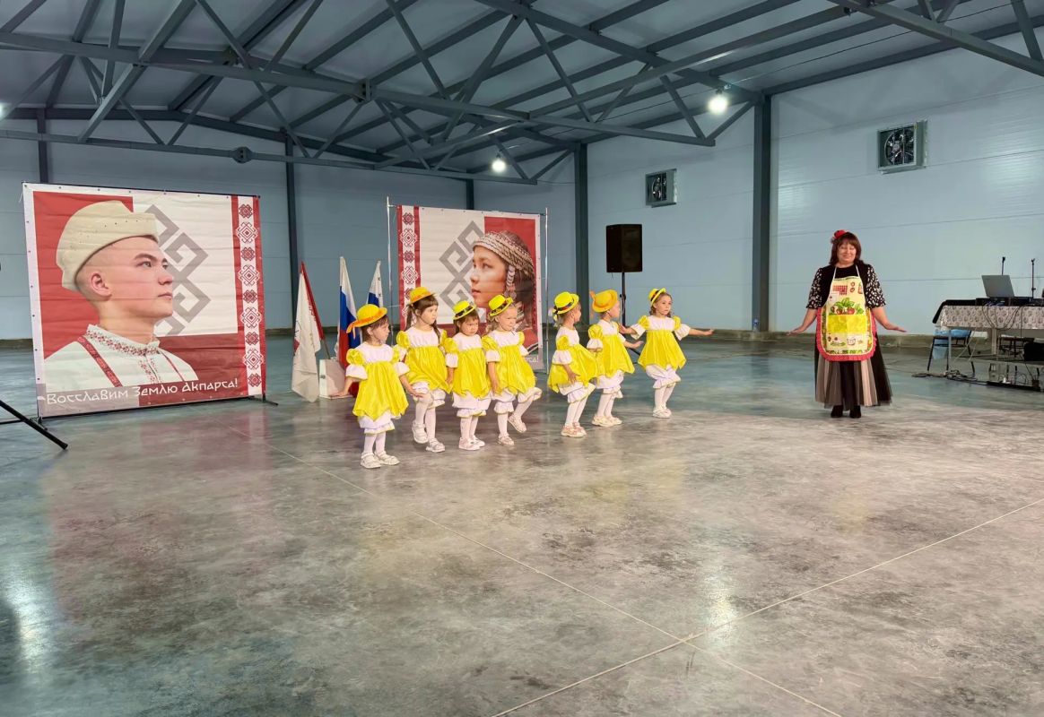 В Горномарийском районе открыты новые производственные объекты птицефабрики «Горномарийская» В Горномарийском районе открыты новые производственные объекты птицефабрики «Горномарийская»