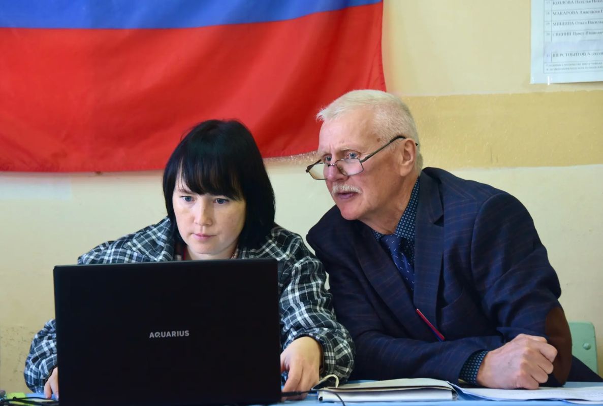 Председатель Госсобрания Марий Эл Михаил Васютин исполнил гражданский долг на выборах депутатов Государственной Думы Председатель Госсобрания Марий Эл Михаил Васютин исполнил гражданский долг на выборах депутатов Государственной Думы