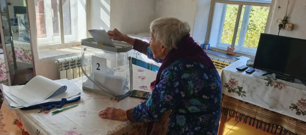 99-летняя жительница Марий Эл проголосовала на выборах 99-летняя жительница Марий Эл проголосовала на выборах