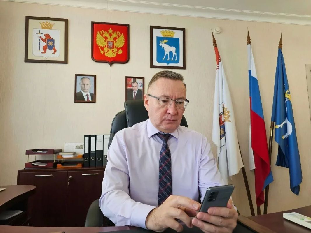 Глава Йошкар-Олы Евгений Кузьмин проголосовал на выборах Глава Йошкар-Олы Евгений Кузьмин проголосовал на выборах