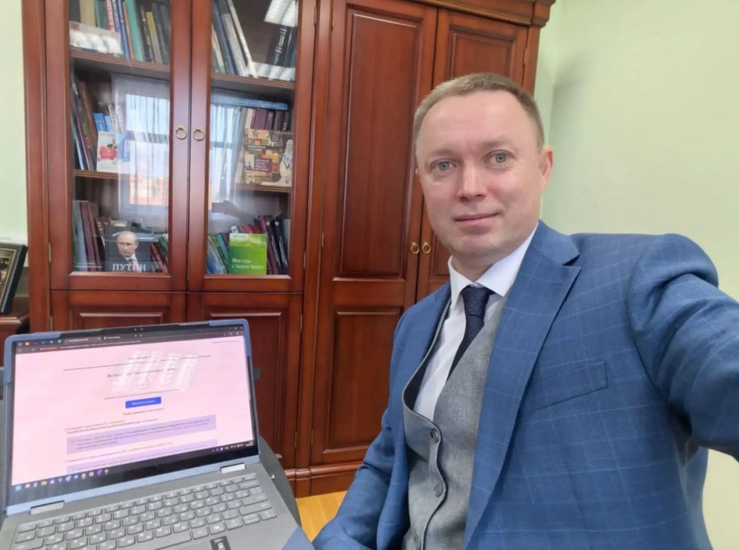Члены Правительства Марий Эл уже проголосовали на выборах с помощью ДЭГ Члены Правительства Марий Эл уже проголосовали на выборах с помощью ДЭГ
