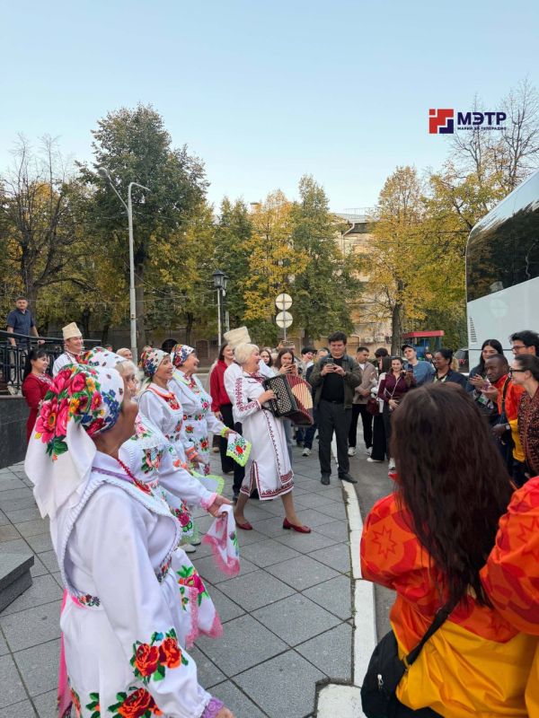 В Йошкар-Оле проходит гала-концерт фестиваля «Танцуй и пой, моя Россия!» В Йошкар-Оле проходит гала-концерт фестиваля «Танцуй и пой, моя Россия!»